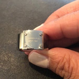 Michael Kors ring